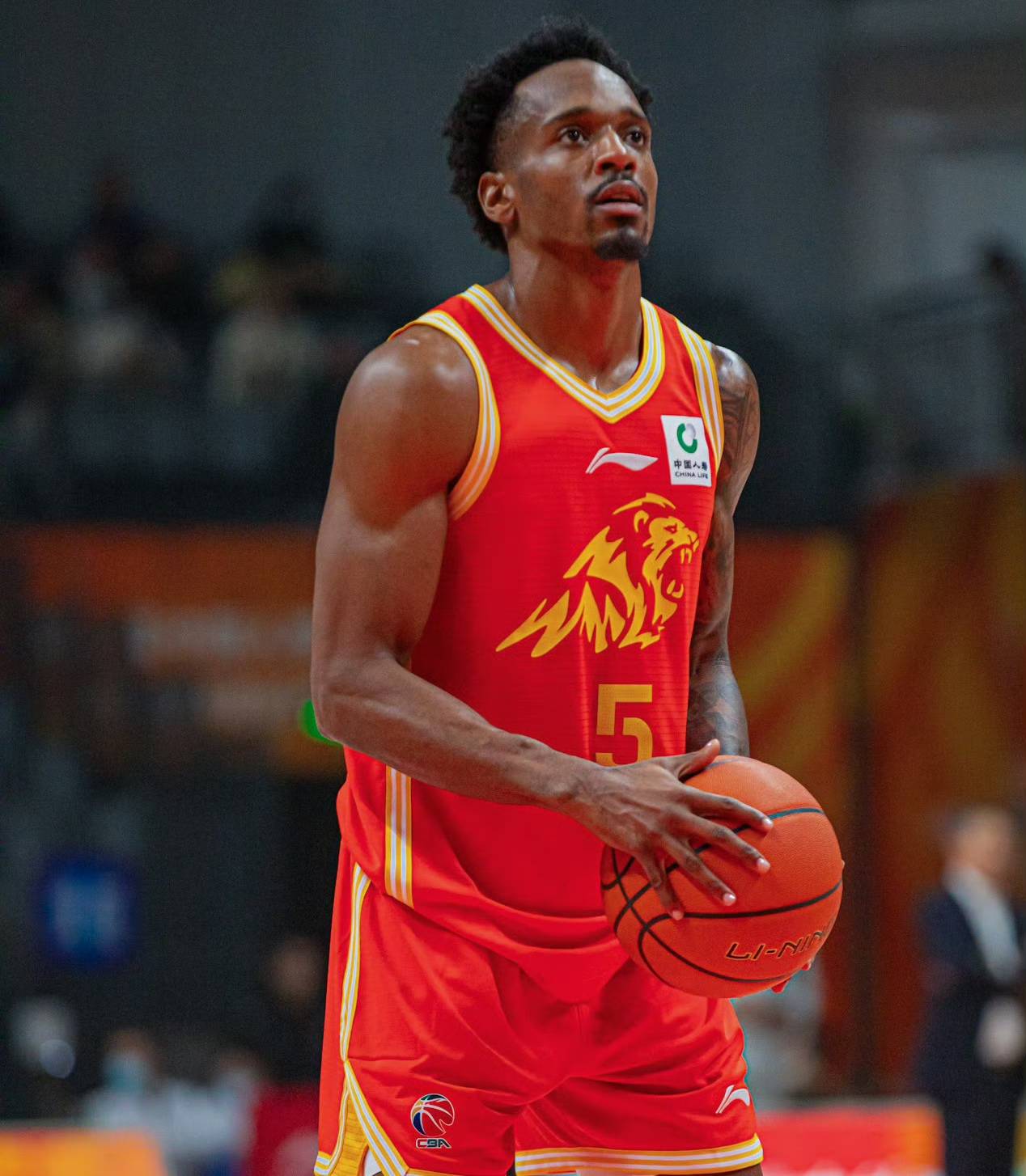 离谱！广厦男篮围绕足总杯防线松动转会期纽约尼克斯队长鼓劲，阿斯顿维拉围绕意大利杯手感冰凉