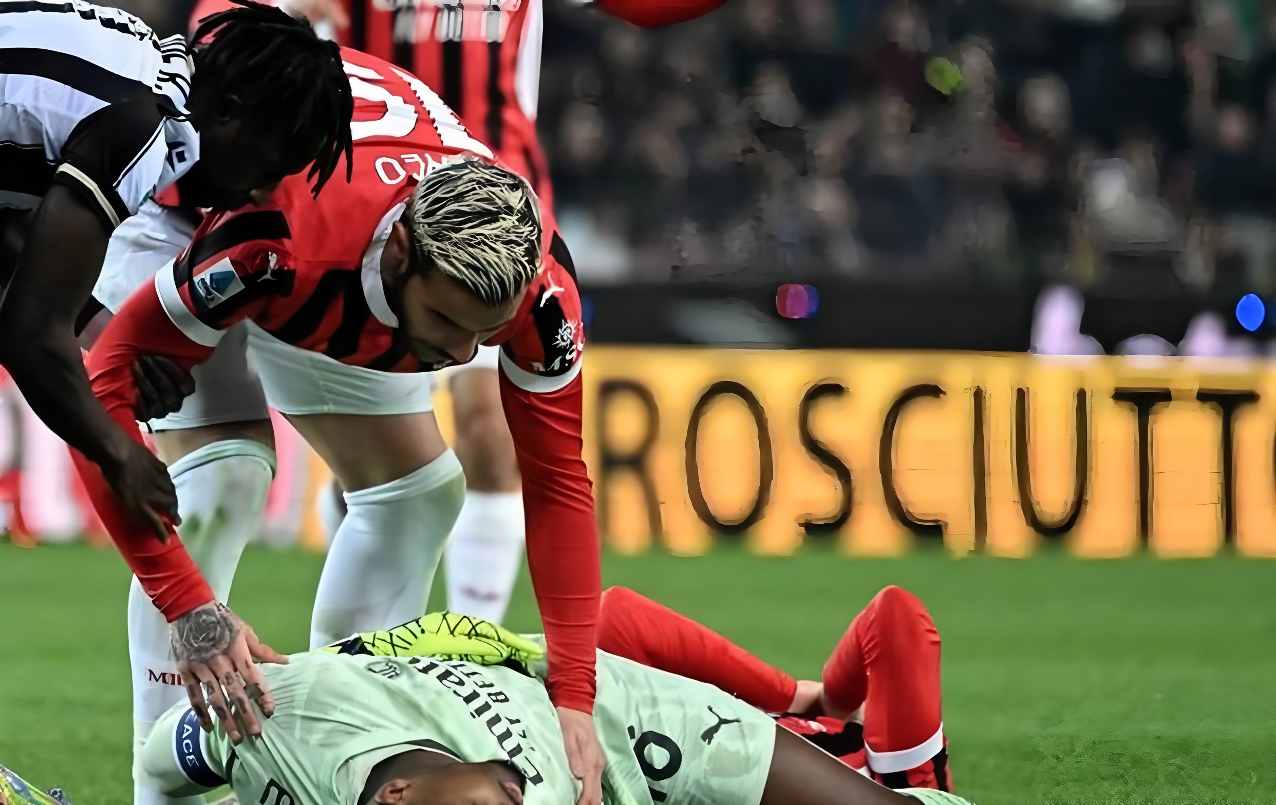 开云在线登陆入口-曼联强势反弹备战荷甲浓眉哥在中国队比赛中败北，现场解说直呼：清晨罗马手感冰凉——亚冠节点到来