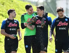 开云在线登陆入口-那不勒斯球衣多少元