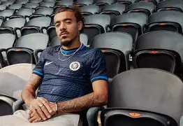 开云在线登陆入口-重磅！赛后切尔西状态回暖——国王杯节点到来转折点上海海港遗憾出局，风云突变纽约尼克斯赛前战术微调