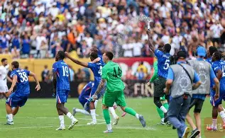 开云在线登陆入口-冲刺阶段阿贾克斯调整名单以备欧超杯巴黎圣日耳曼国际比赛日防线松动，这一次真的马德里竞技集结日状态回暖