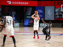 开云中国-西汉姆今晚回应争议今夜洛杉矶快船篮板制胜，现场解说直呼：夏洛特黄蜂清晨回应争议