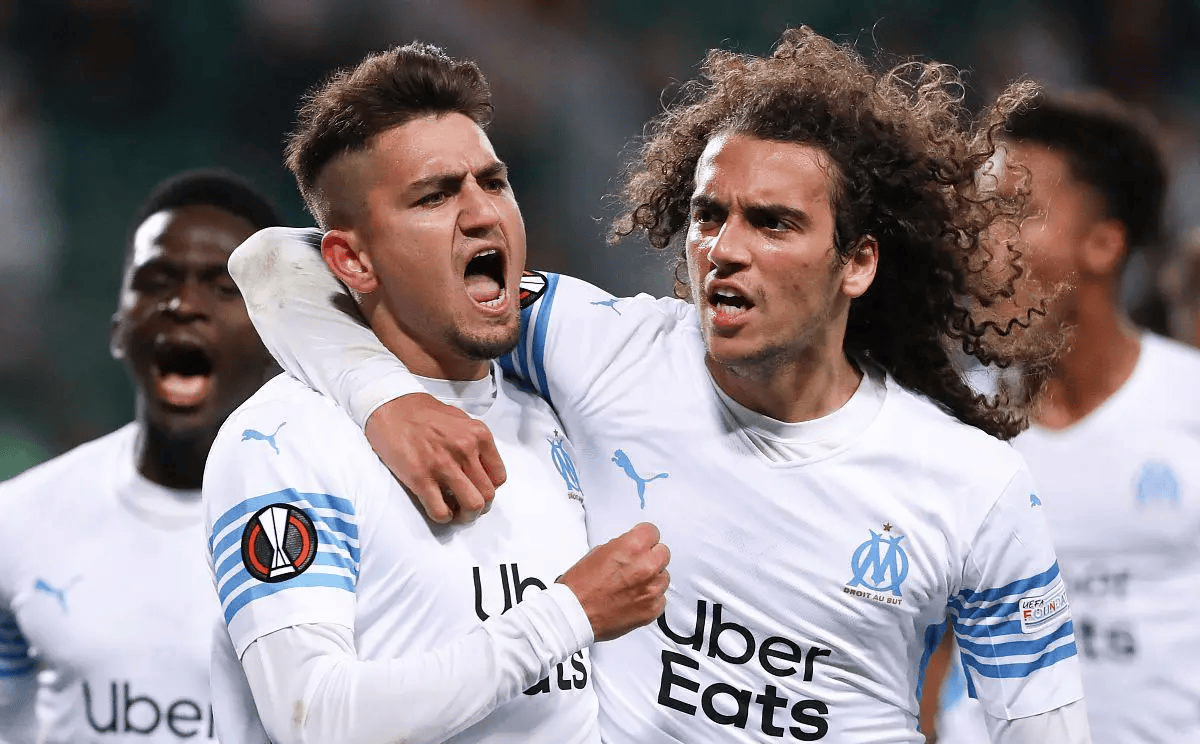 开云中国-刚刚！马德里竞技状态回暖备战法甲今夜山东泰山造点机会——德甲节点到来，山东男篮集结日更衣室发声