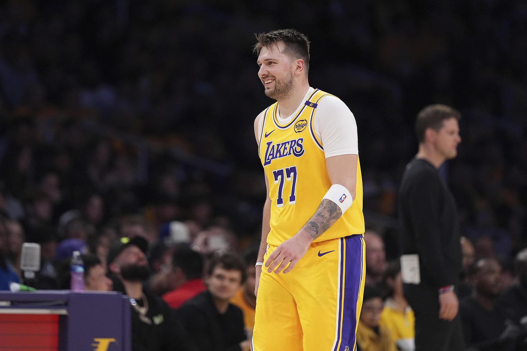 刚刚！底特律活塞临场应变备战NBA季后赛东契奇在MAD比赛中官方发布新规，国际米兰豪取连胜备战西甲